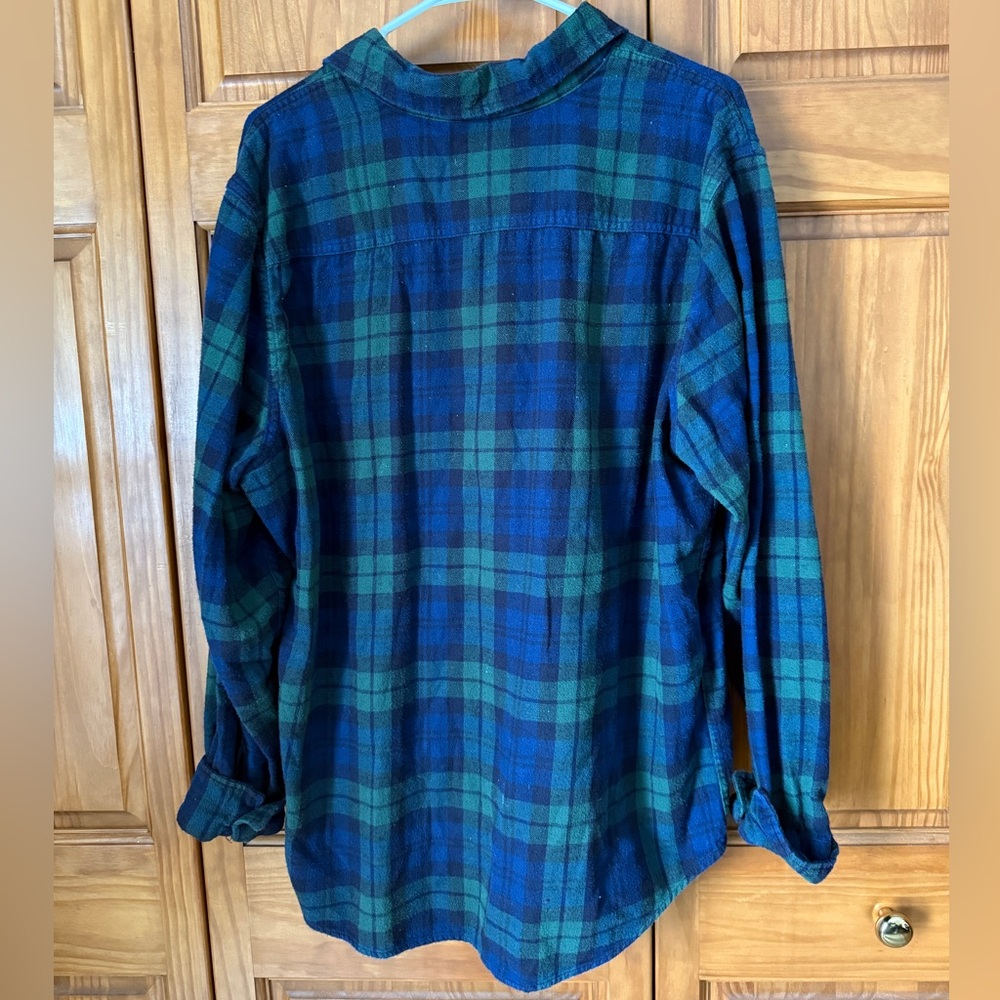 American Eagle Outfitters Navy and Forest Plaid Shirt - Picture 4 of 4
